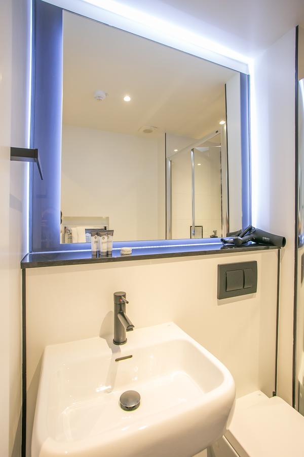 Grafton Street By Break 3*